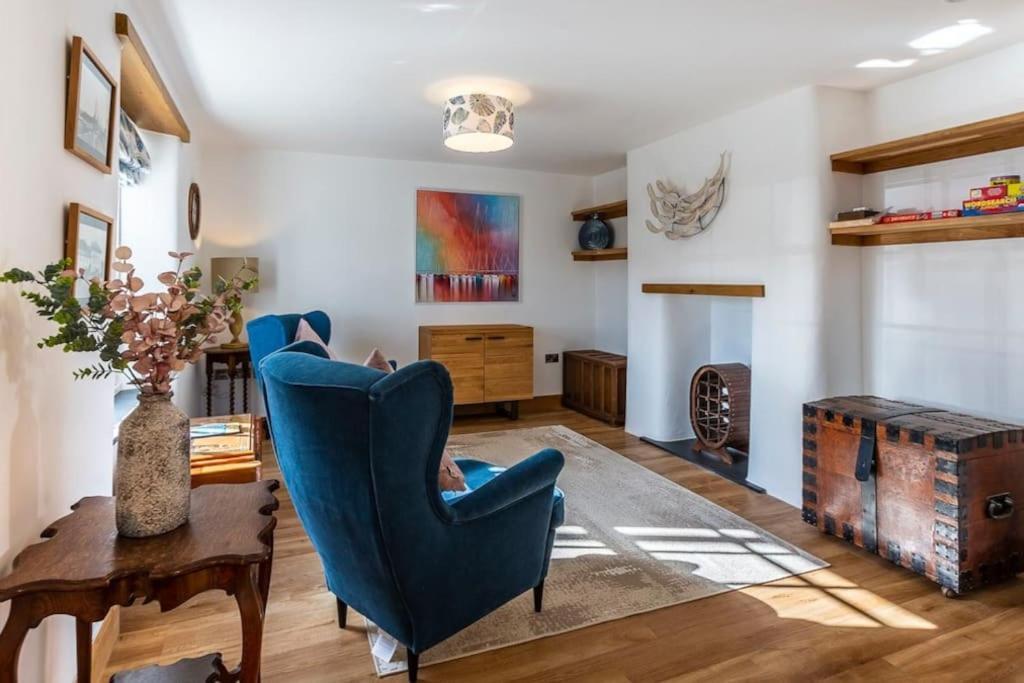 15 The Crescent - Cornwall *